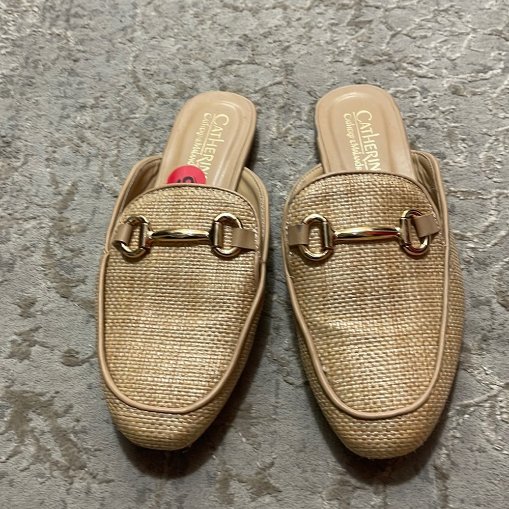 Raffia mules. Brand new